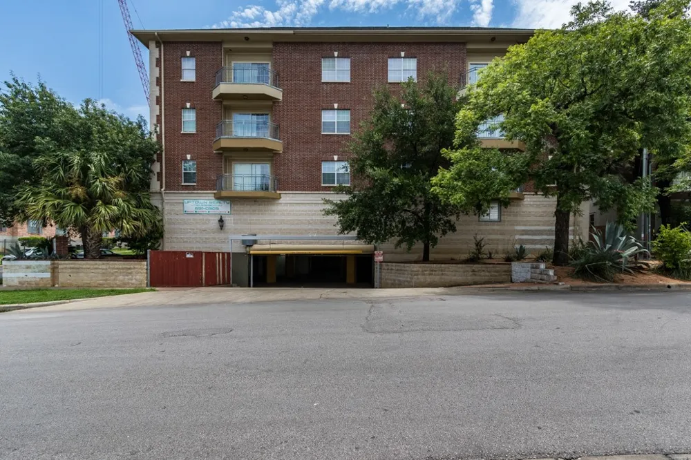 1023 W 24th Street #707 Austin, TX 78705