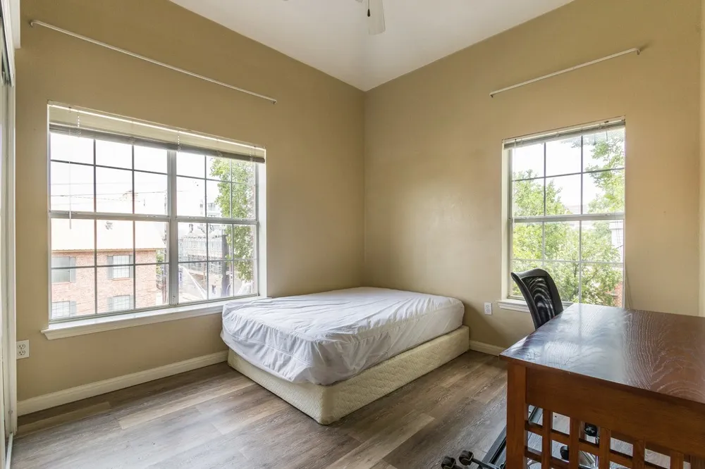 1023 W 24th Street #707 Austin, TX 78705