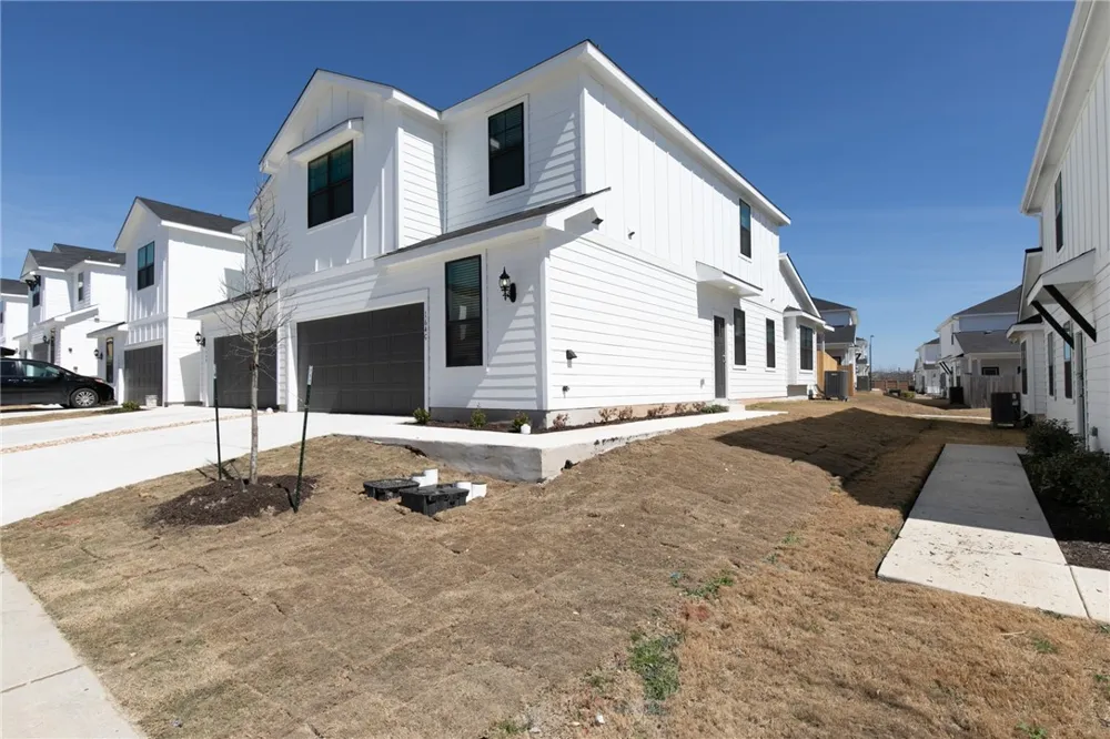 164 Threshing Road #C Buda, TX 78610