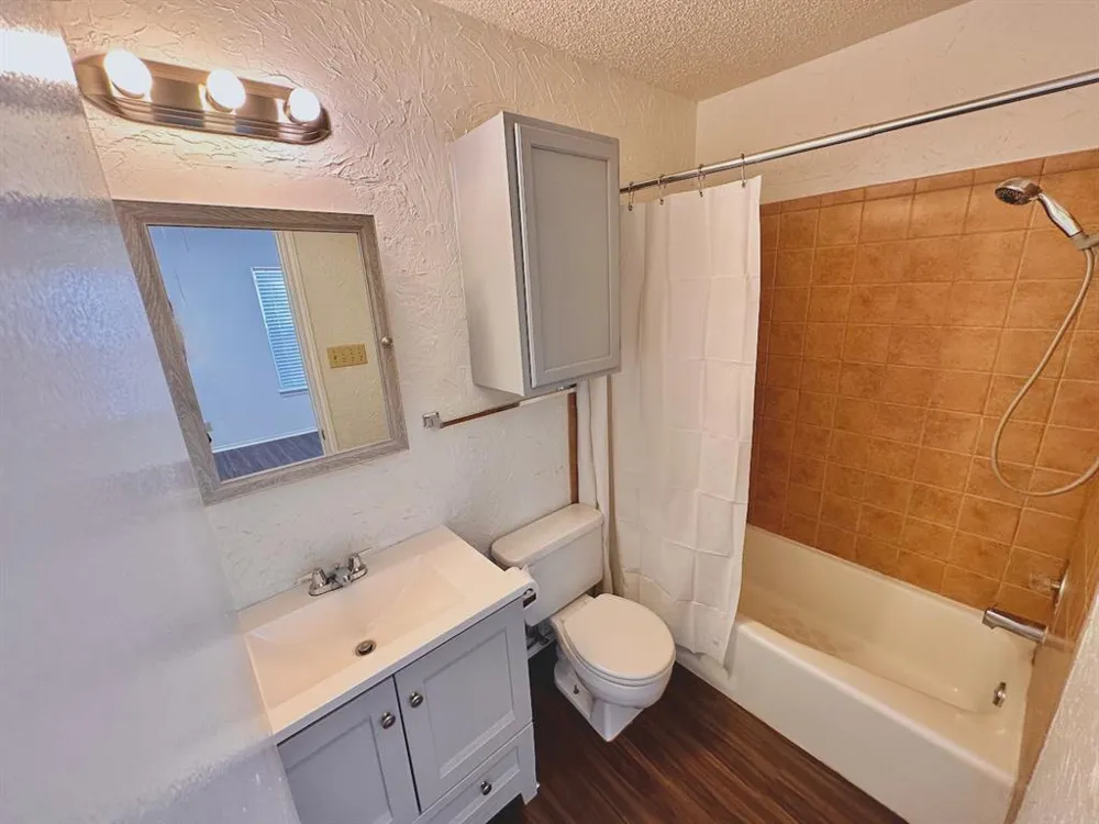 531 Cutty Trail #B Lakeway, TX 78734