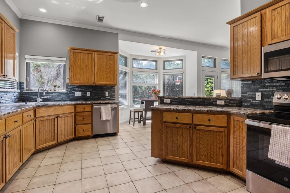12 Springwood Circle Wimberley, TX 78676