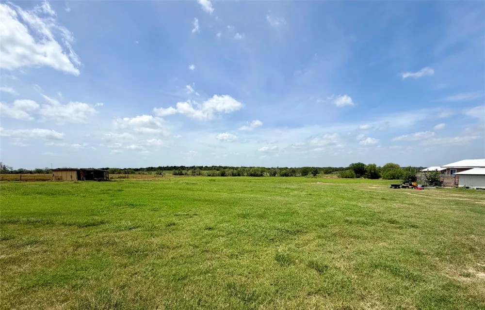 441 Molasses Road Dale, TX 78616