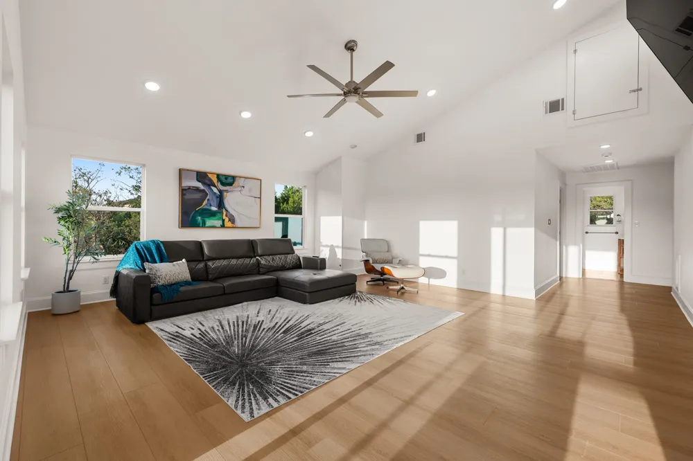 8012 Bernard Street Volente, TX 78641