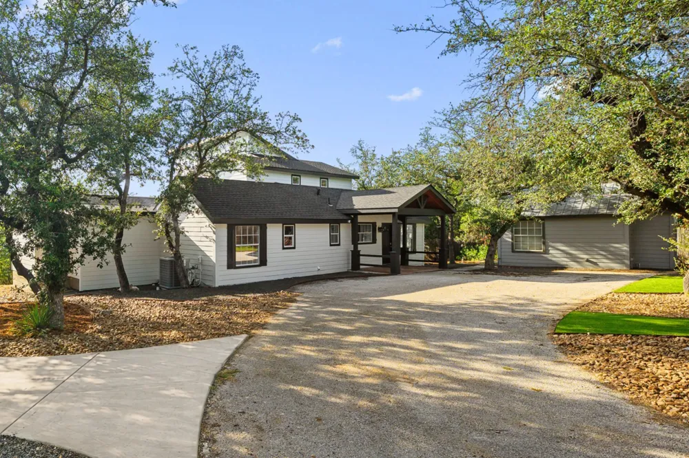 8012 Bernard Street Volente, TX 78641