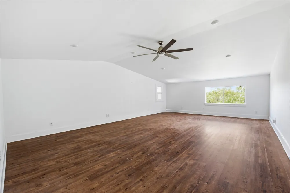 8012 Bernard Street Volente, TX 78641