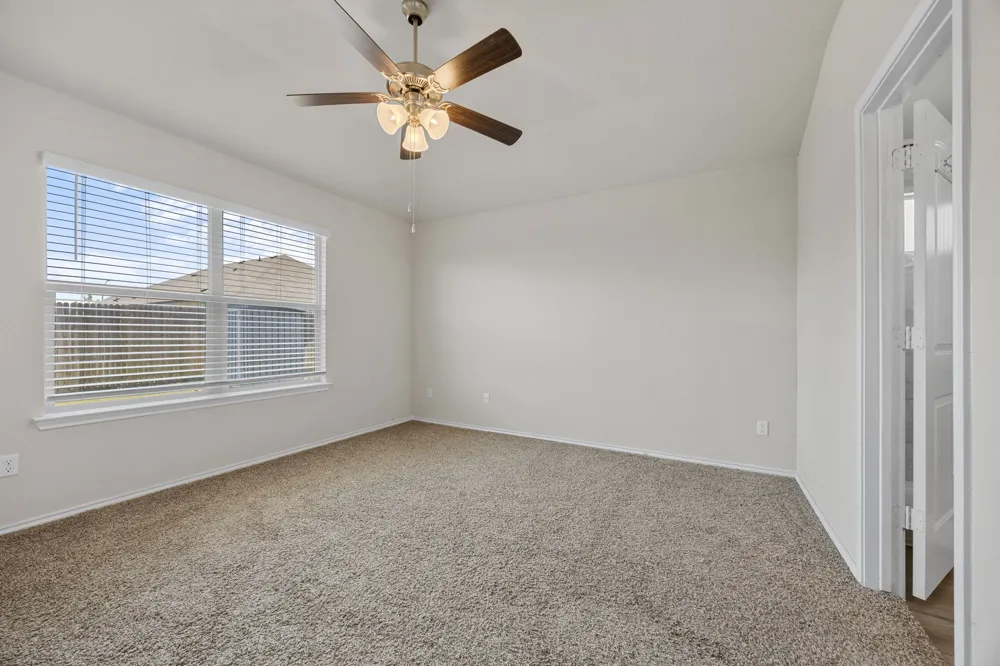 144 Onna Street Taylor, TX 76574