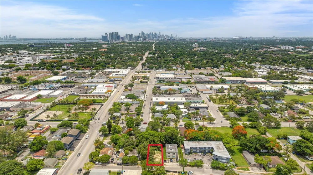 28 NW 76th St Miami, FL 33150