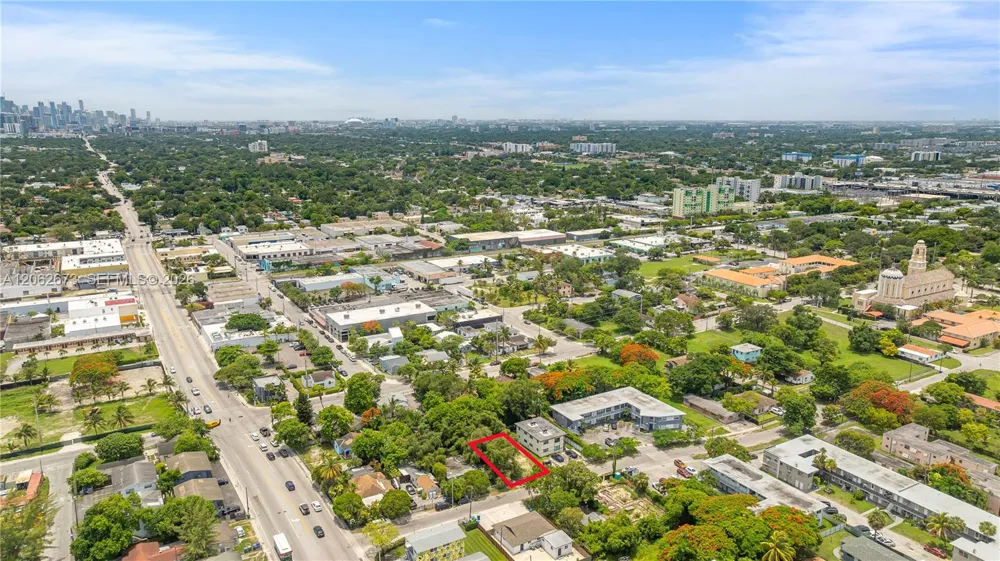 28 NW 76th St Miami, FL 33150