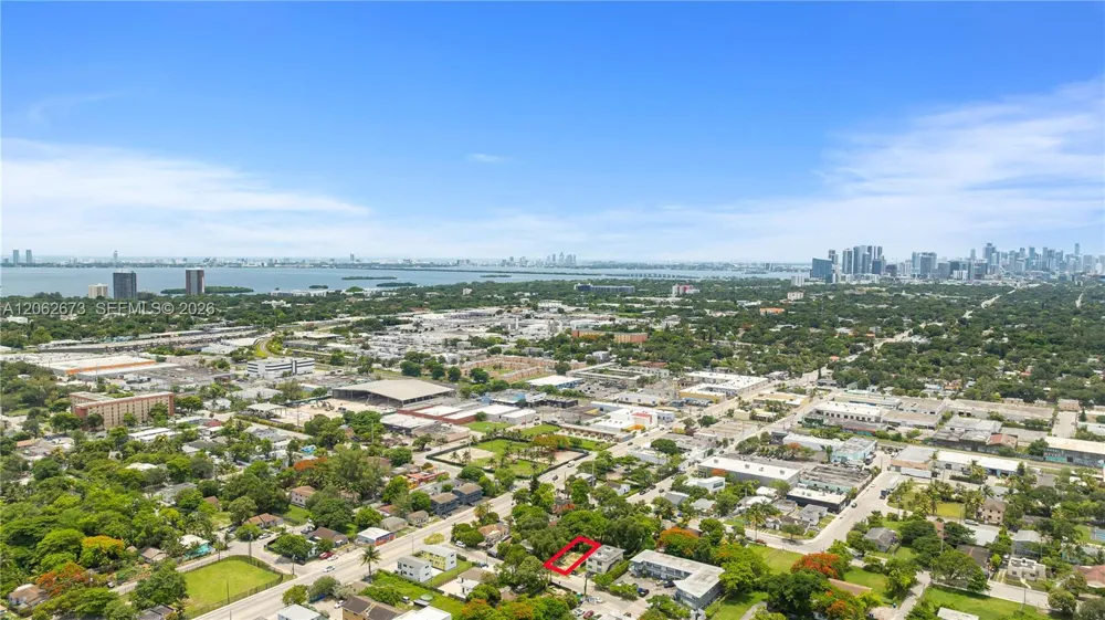 28 NW 76th St Miami, FL 33150