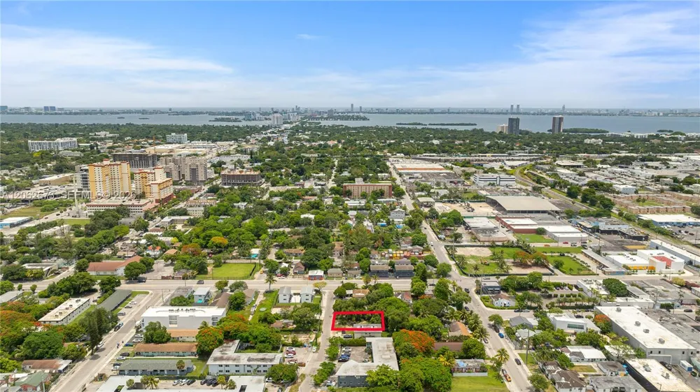28 NW 76th St Miami, FL 33150