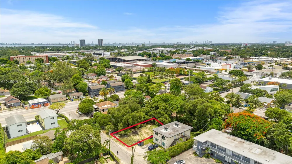 28 NW 76th St Miami, FL 33150