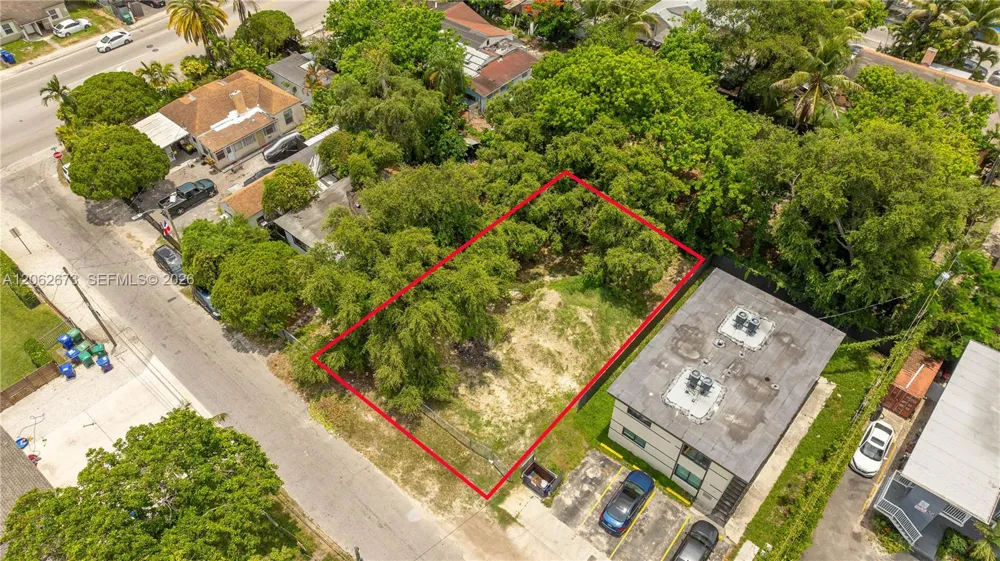 28 NW 76th St Miami, FL 33150
