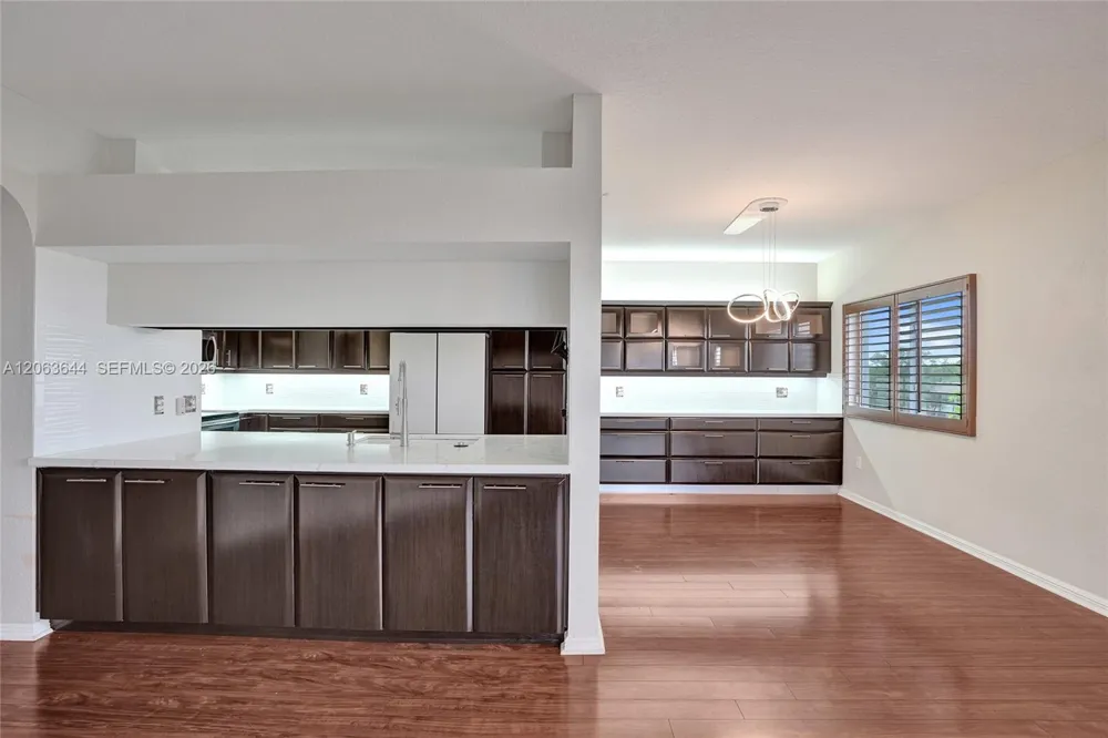 7611 Southampton Ter #409 Tamarac, FL 33321