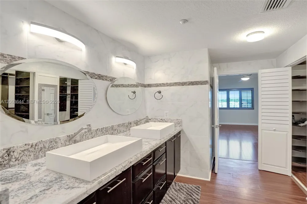 7611 Southampton Ter #409 Tamarac, FL 33321