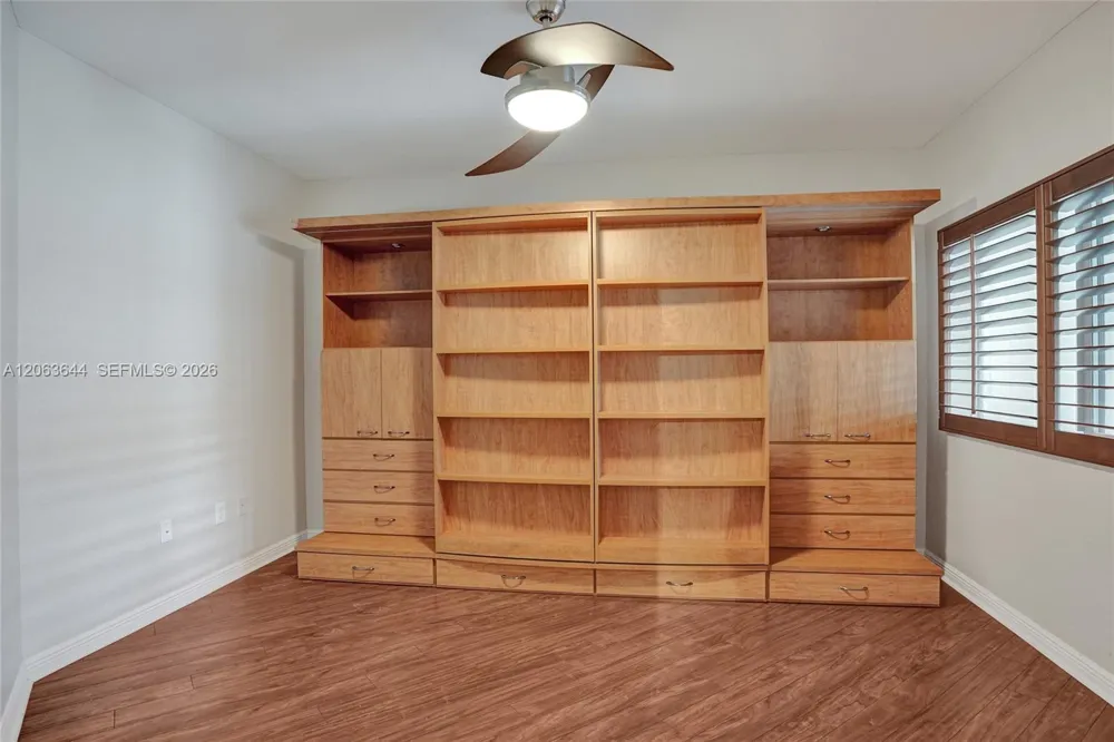 7611 Southampton Ter #409 Tamarac, FL 33321