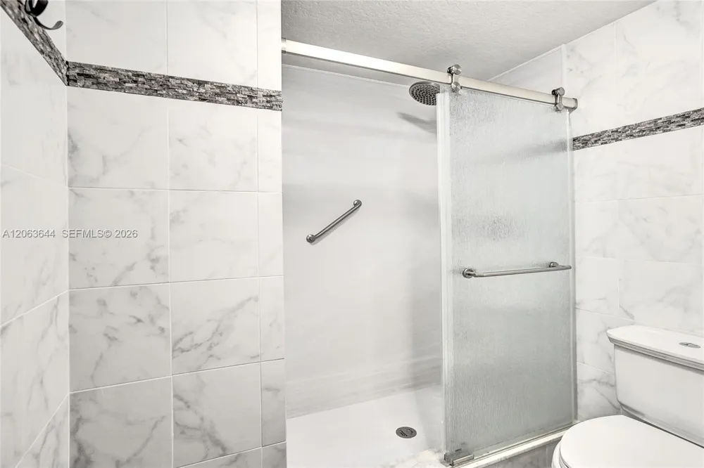 7611 Southampton Ter #409 Tamarac, FL 33321
