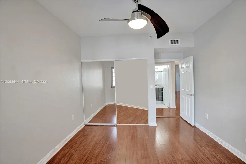 7611 Southampton Ter #409 Tamarac, FL 33321