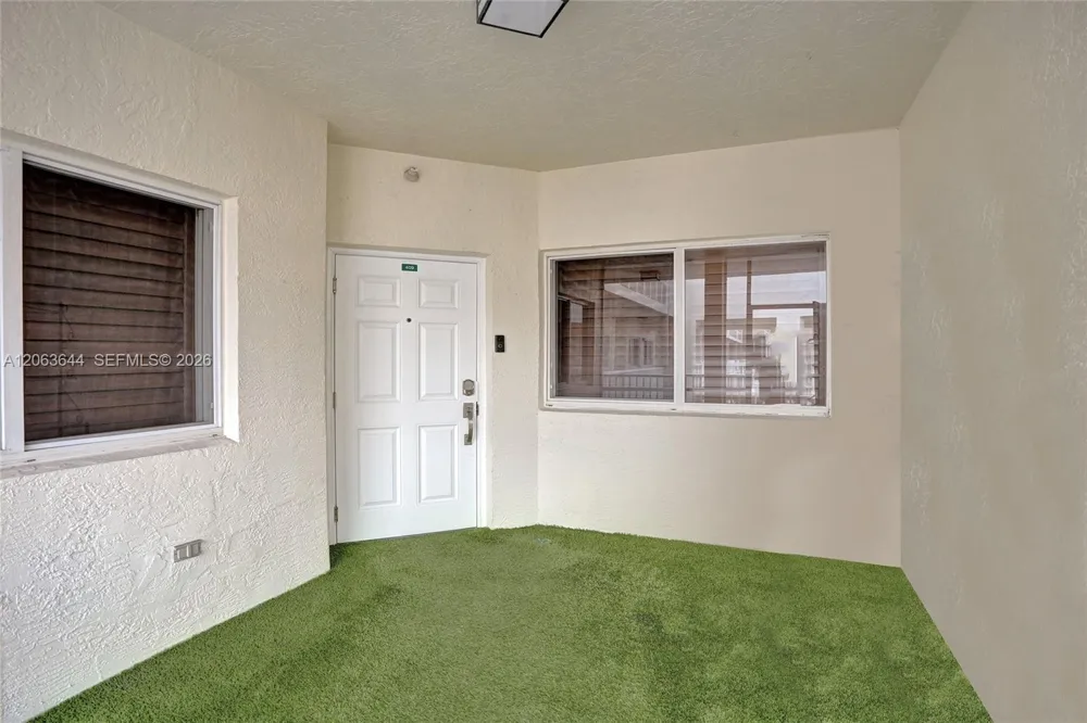 7611 Southampton Ter #409 Tamarac, FL 33321