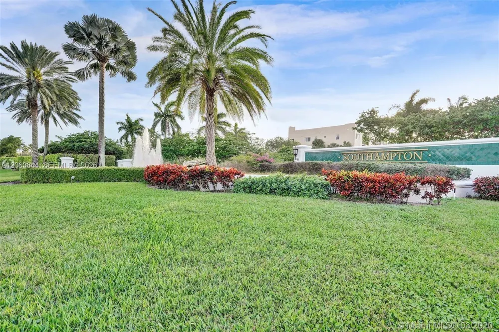 7611 Southampton Ter #409 Tamarac, FL 33321