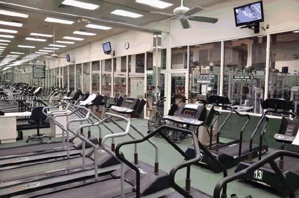 7611 Southampton Ter #409 Tamarac, FL 33321