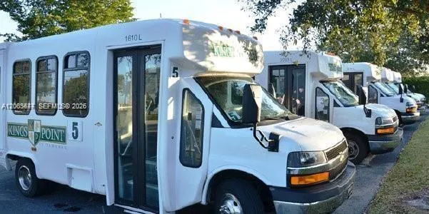 7611 Southampton Ter #409 Tamarac, FL 33321
