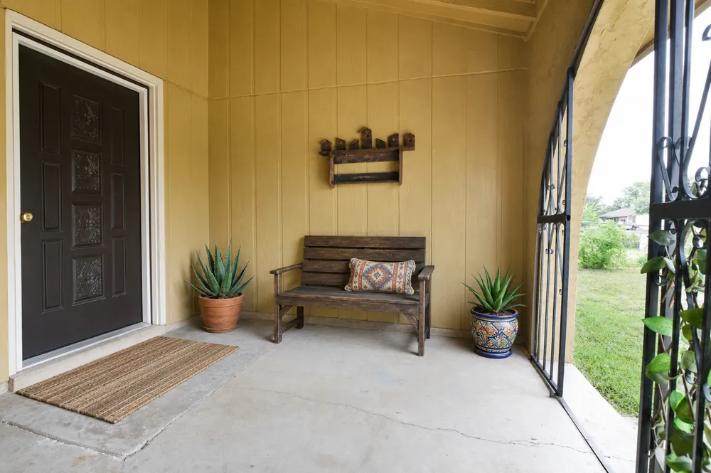 1011 S Brownleaf Street San Antonio, TX 78227