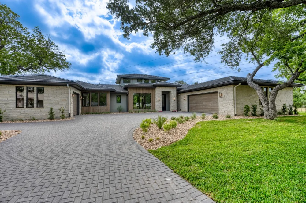 106 Edwards Circle Horseshoe Bay, TX 78657