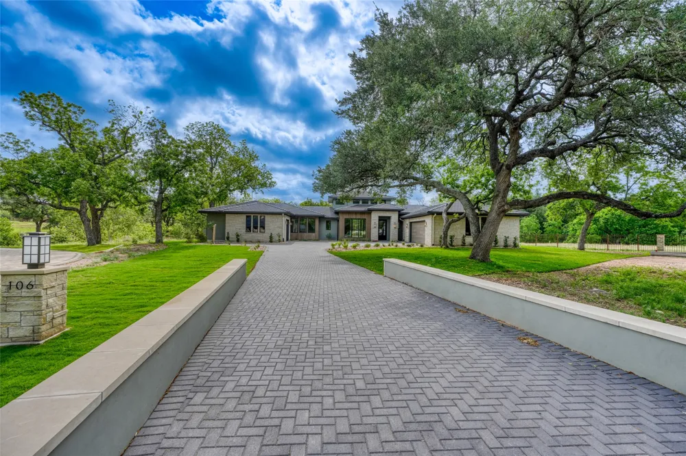 106 Edwards Circle Horseshoe Bay, TX 78657