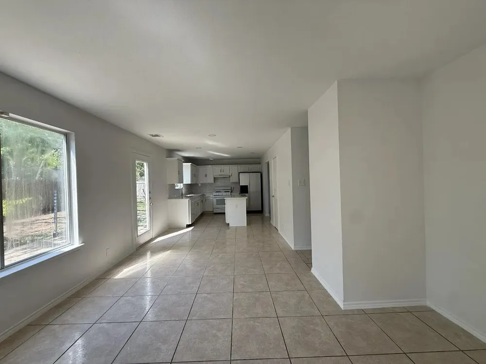 2324 Friarcreek Loop Round Rock, TX 78664