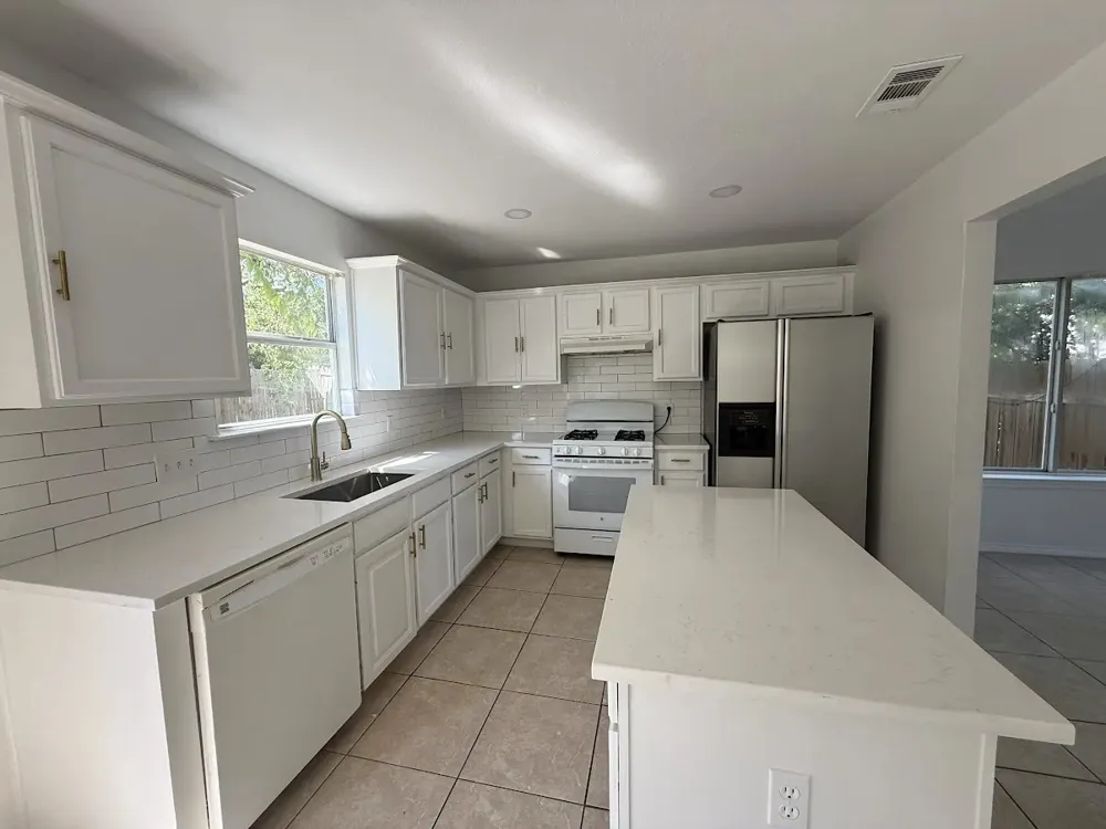 2324 Friarcreek Loop Round Rock, TX 78664