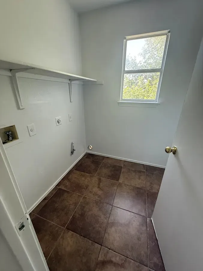 2324 Friarcreek Loop Round Rock, TX 78664