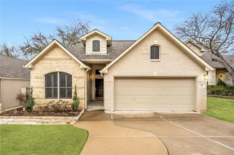 27 Troon Drive