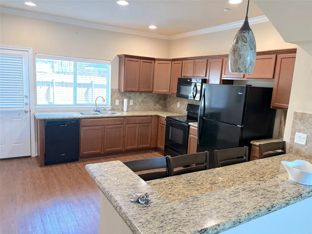 1198 Jones Butler Road #3011 College Station, TX 77840