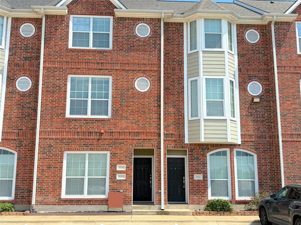 1198 Jones Butler Road #3011 College Station, TX 77840