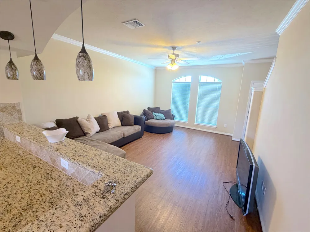 1198 Jones Butler Road #3011 College Station, TX 77840