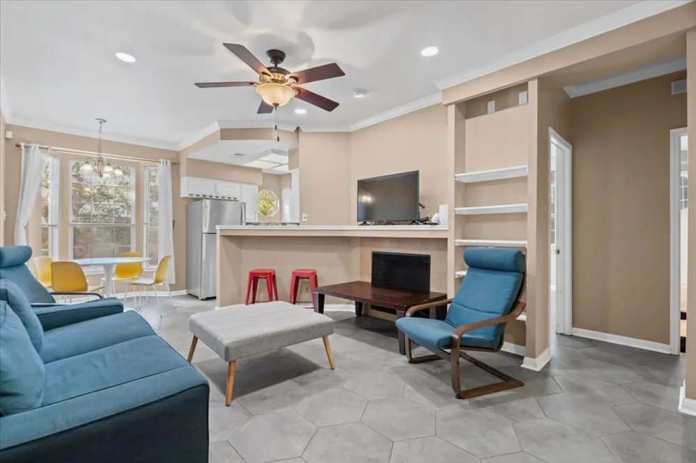 3111 TOM GREEN STREET #111 Austin, TX 78705