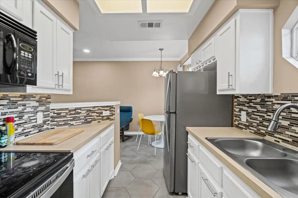 3111 TOM GREEN STREET #111 Austin, TX 78705