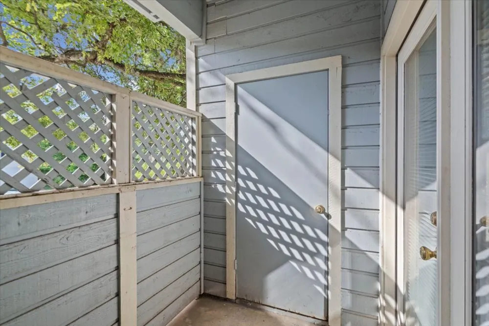 3111 TOM GREEN STREET #111 Austin, TX 78705