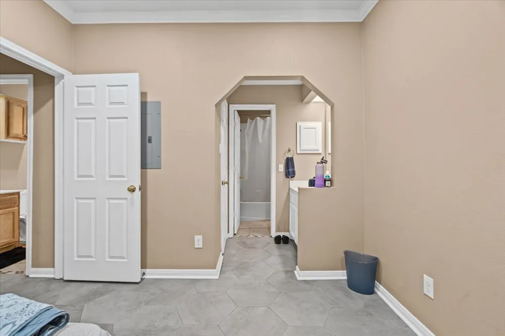 3111 TOM GREEN STREET #111 Austin, TX 78705