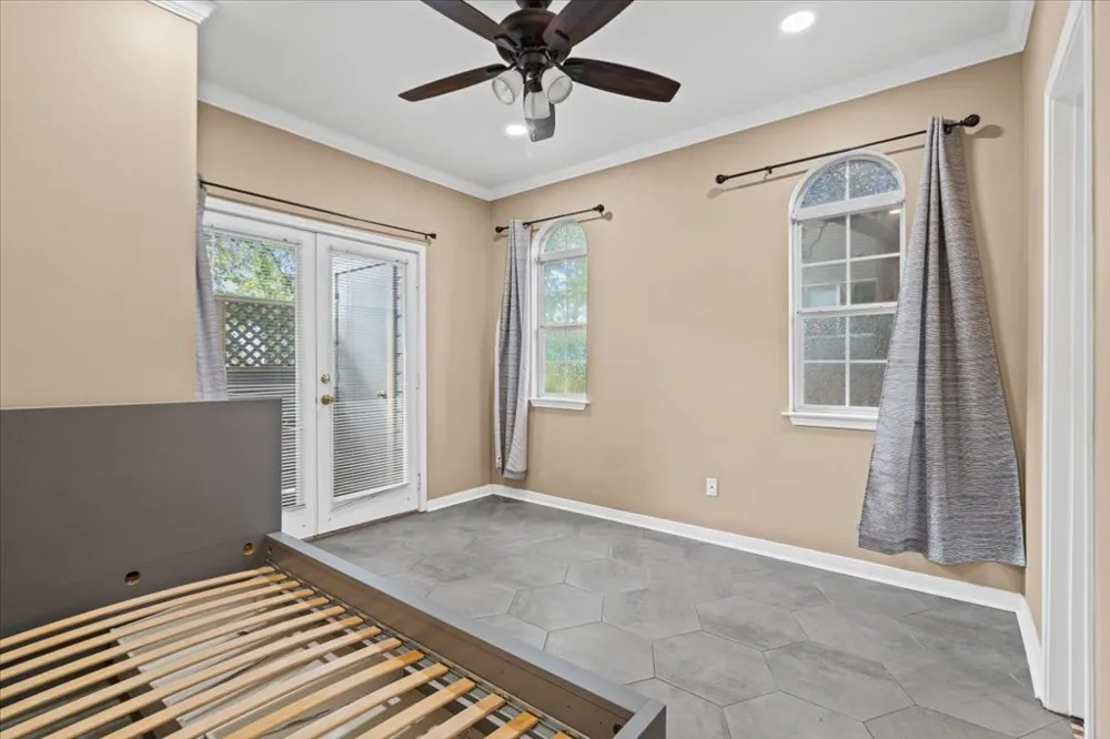 3111 TOM GREEN STREET #111 Austin, TX 78705