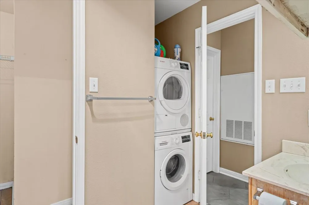 3111 TOM GREEN STREET #111 Austin, TX 78705