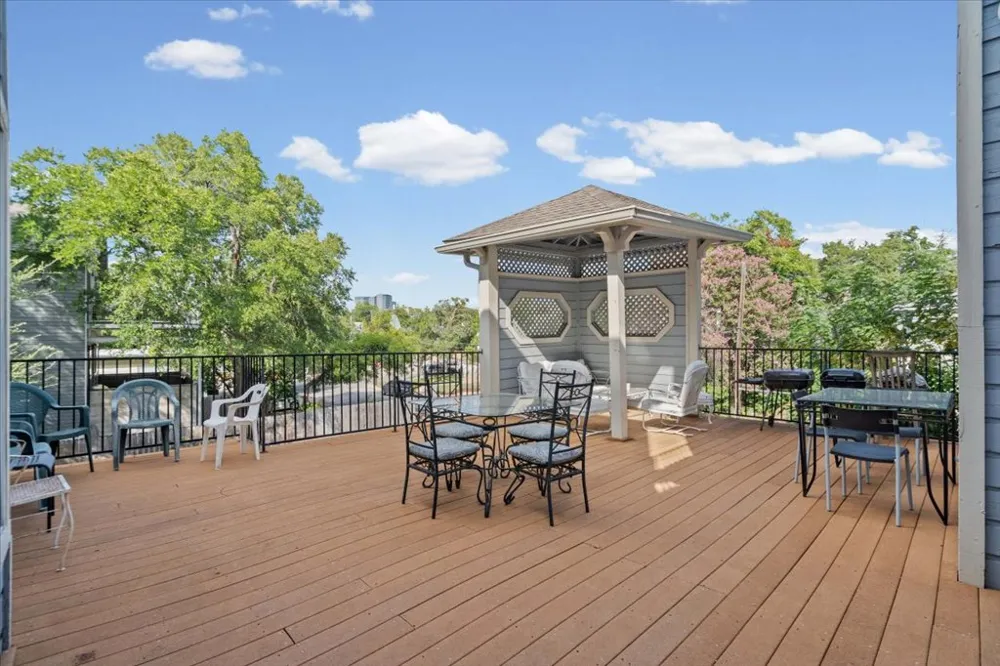 3111 TOM GREEN STREET #111 Austin, TX 78705