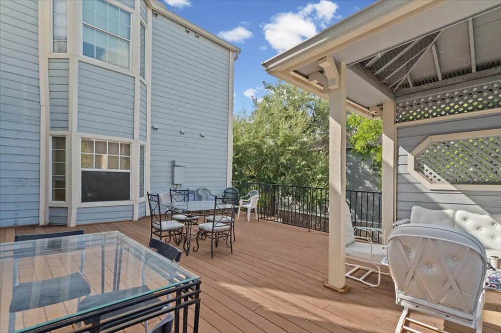 3111 TOM GREEN STREET #111 Austin, TX 78705
