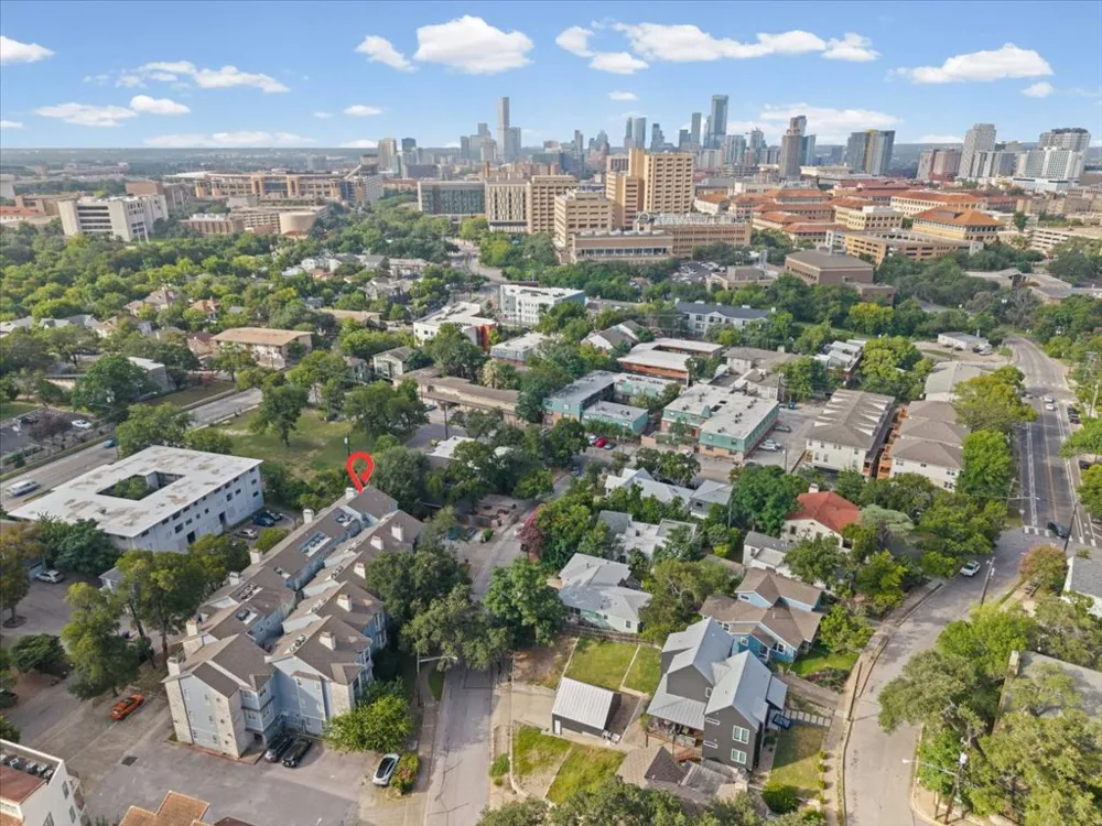 3111 TOM GREEN STREET #111 Austin, TX 78705