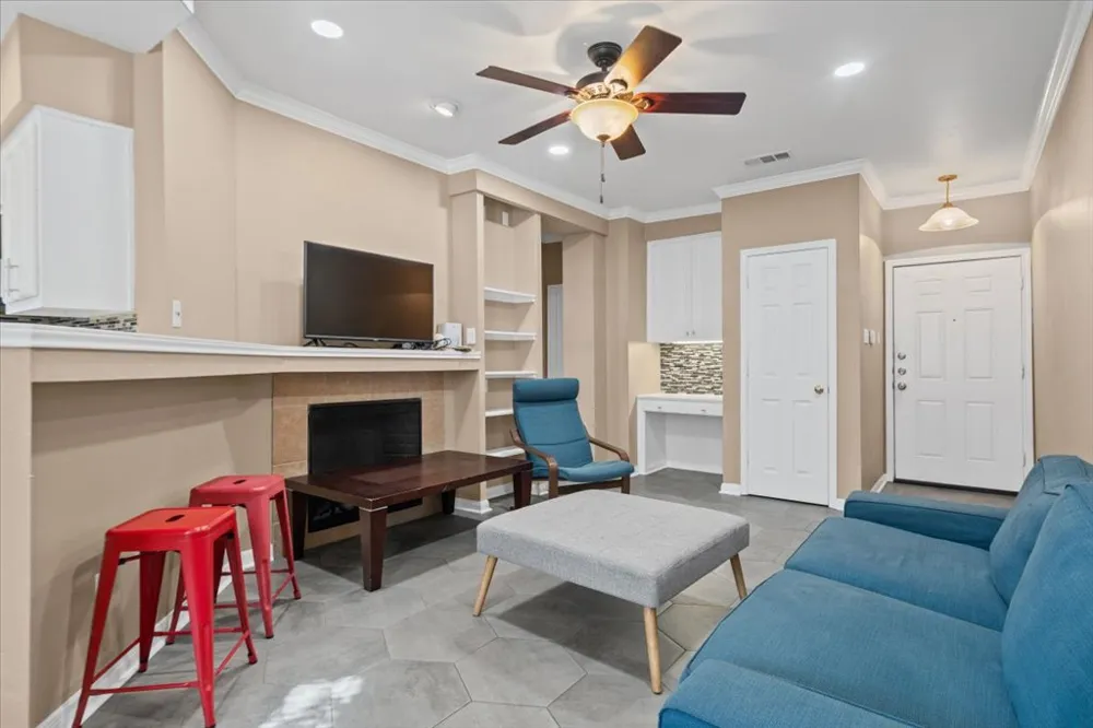 3111 TOM GREEN STREET #111 Austin, TX 78705