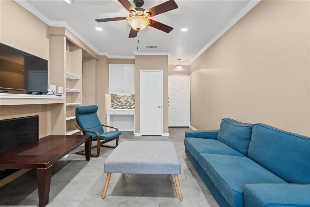 3111 TOM GREEN STREET #111 Austin, TX 78705
