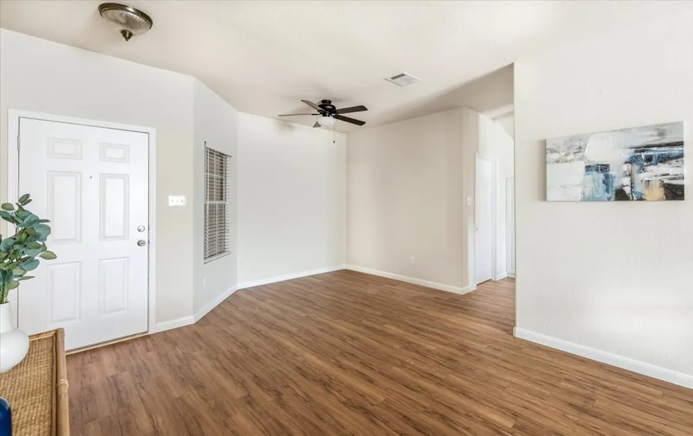 107 Fossil Trail Leander, TX 78641