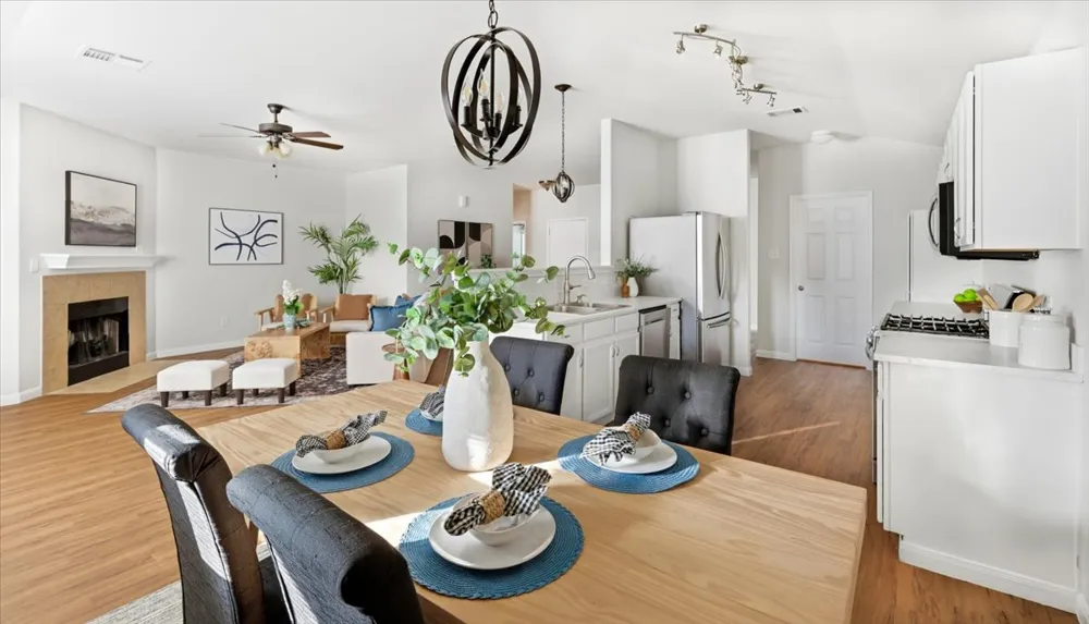 107 Fossil Trail Leander, TX 78641