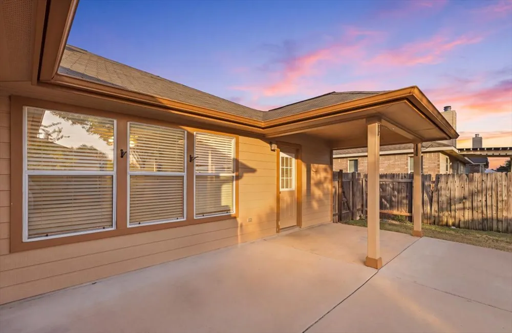 107 Fossil Trail Leander, TX 78641