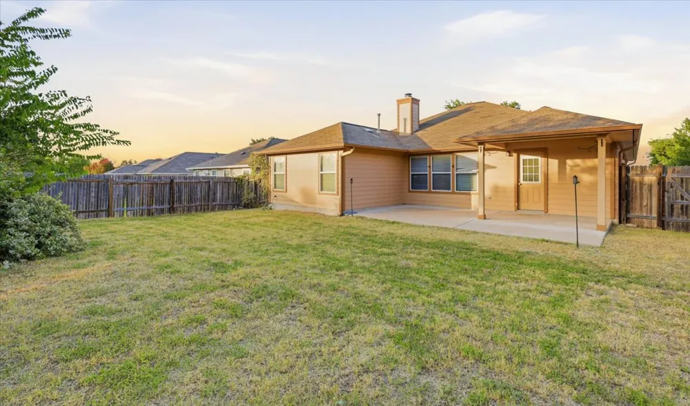 107 Fossil Trail Leander, TX 78641